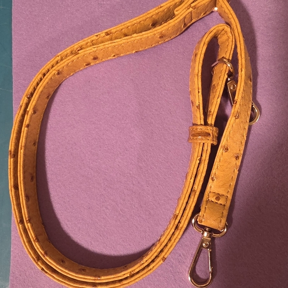 Handbag - Picture 9 of 11